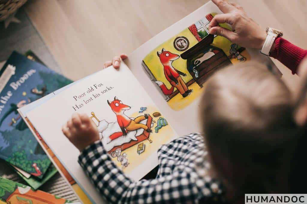 niño leyendo