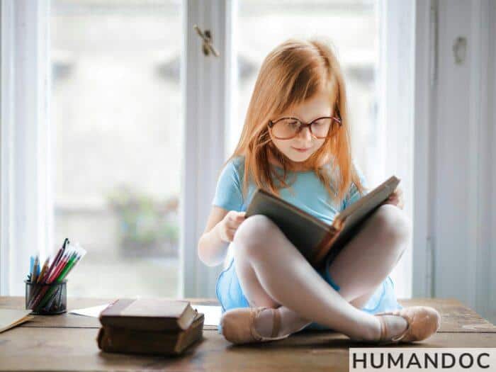 niña leyendo